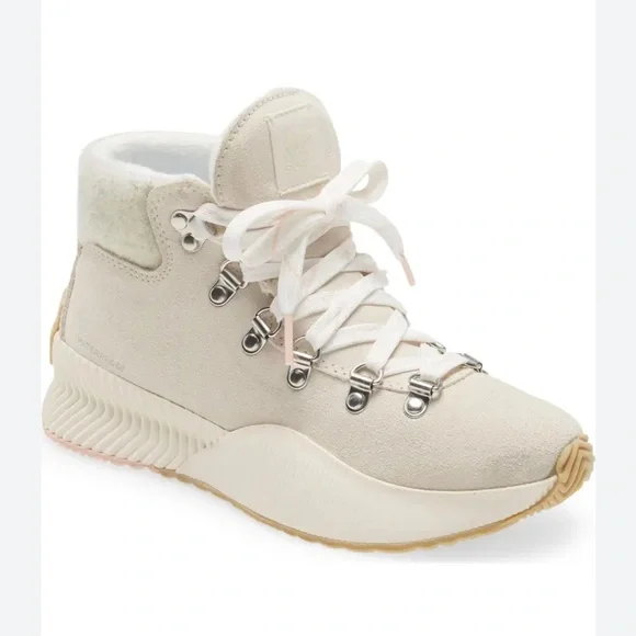 Sorel Women's Out 'N About Conquest Boots - Chalk/Sea Salt - Picture 2 of 8